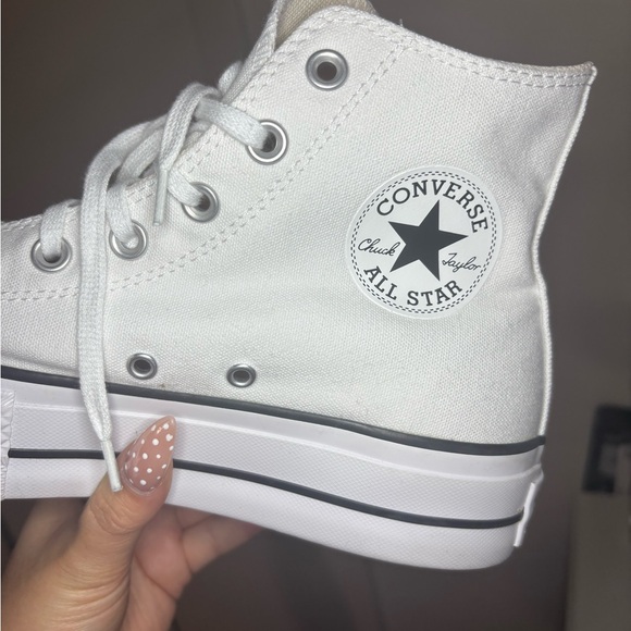 Converse Women’s Chuck Taylor All-Star Platform - Picture 11 of 15